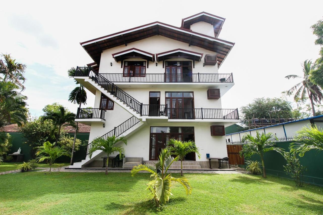 Lioni Holidays Villa Negombo Exterior photo